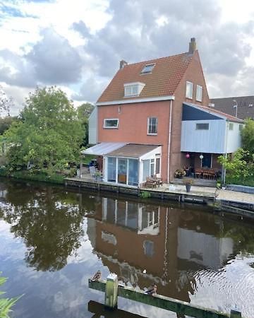 Characteristic Detached House Next To Water Appartement Zaandam Buitenkant foto