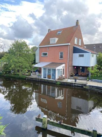 Characteristic Detached House Next To Water Appartement Zaandam Buitenkant foto